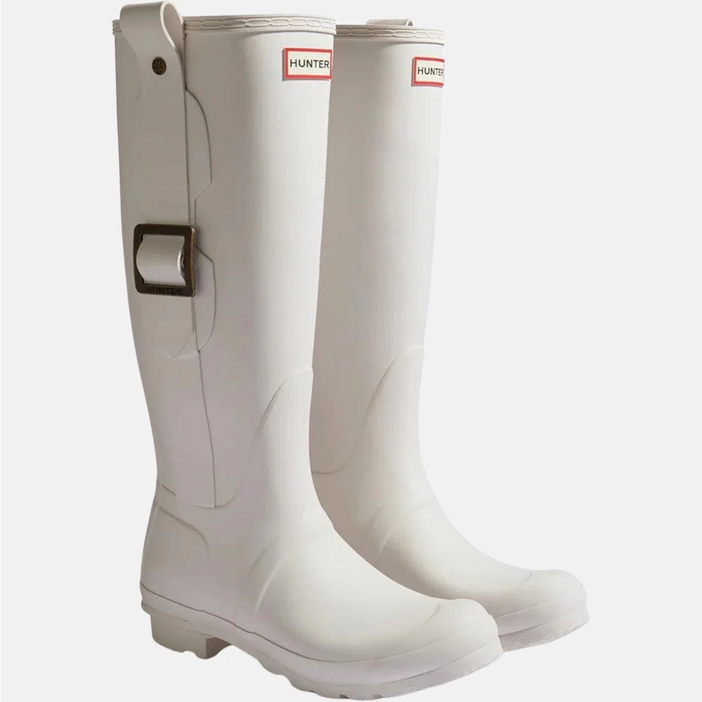 HUNTER WOMENS ORIGINAL TALL EXAGGERATED BUCKLE BOOTS WHITE WILLOW